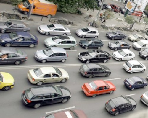 Radioul Public vrea să cumpere 5 maşini, cu 80.000 de euro